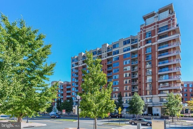 Building Photo - 3650 S Glebe Rd Unit 638 Rental
