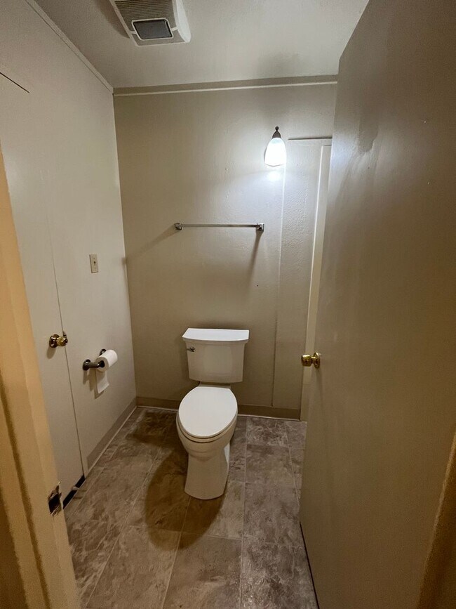 Photo - Adeline 615-617 Unit 615