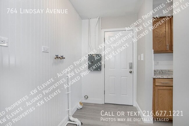 Photo - 764 Lindsay Ave