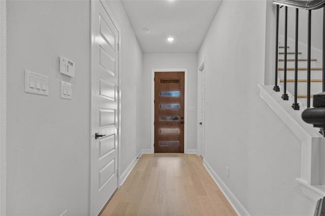 Photo - 721 Sugar Fld Dr