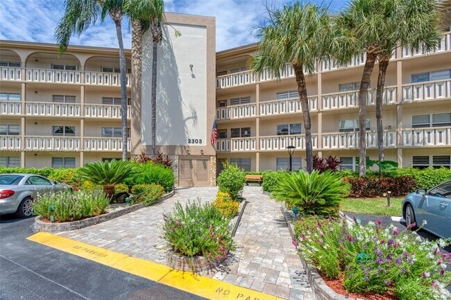 Building Photo - 2303 Lucaya Ln Unit G2 Rental