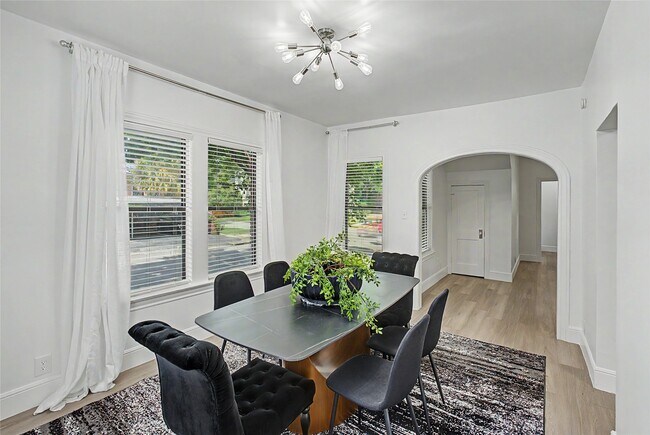 Photo - 1904 Elmen St