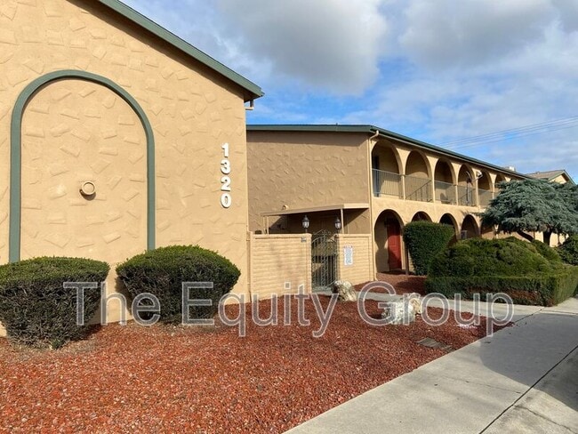 Building Photo - 1320 W Vassar Ave Unit D