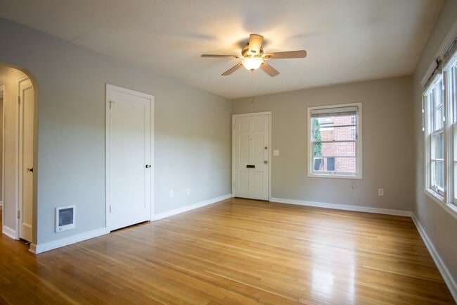 Photo - Charming NW 1-Bed Ready Late May! Unit 1952-1