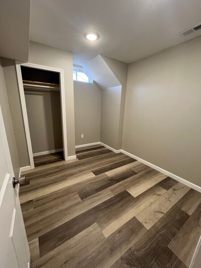 Photo - Spacious 3 Bedroom, 2-Bathroom Duplex - Pe...