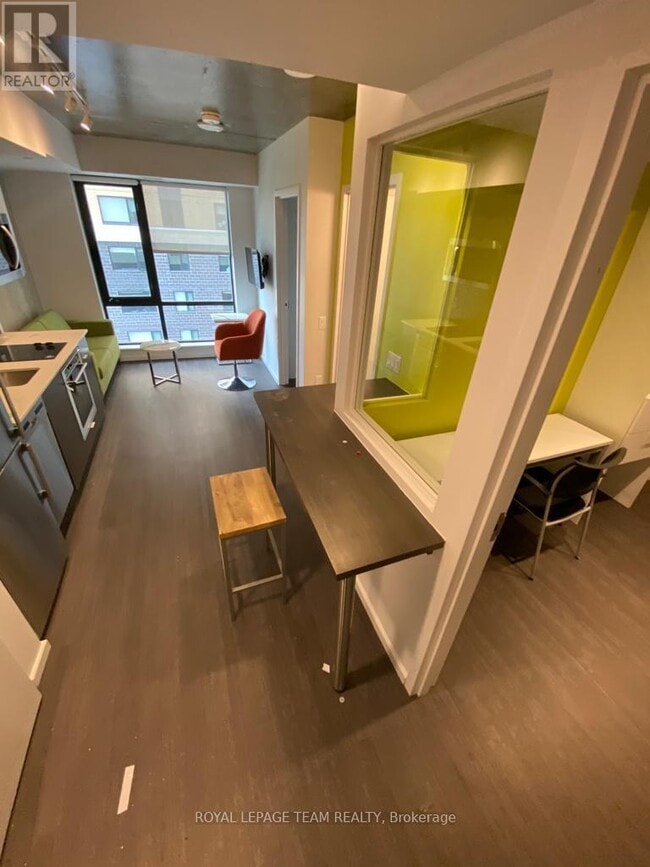 Photo - 105 Champagne Ave S Unité 707