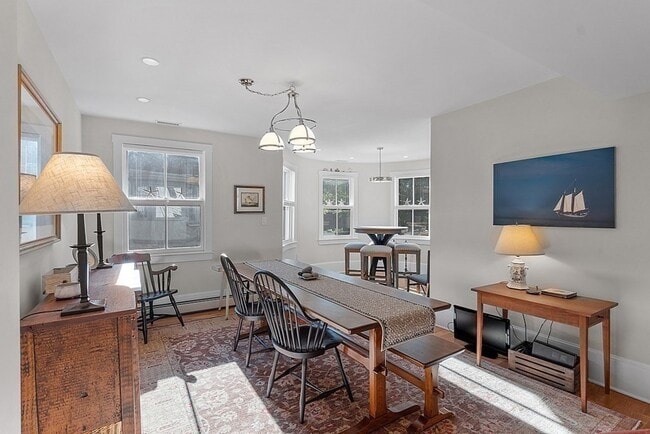 Photo - 2 School St Unidad R2