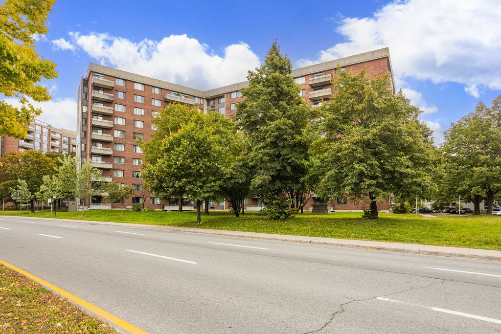 Photo - 10500 De L'acadie