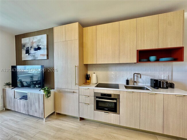 Photo - 90 NE 32nd St Unit 613