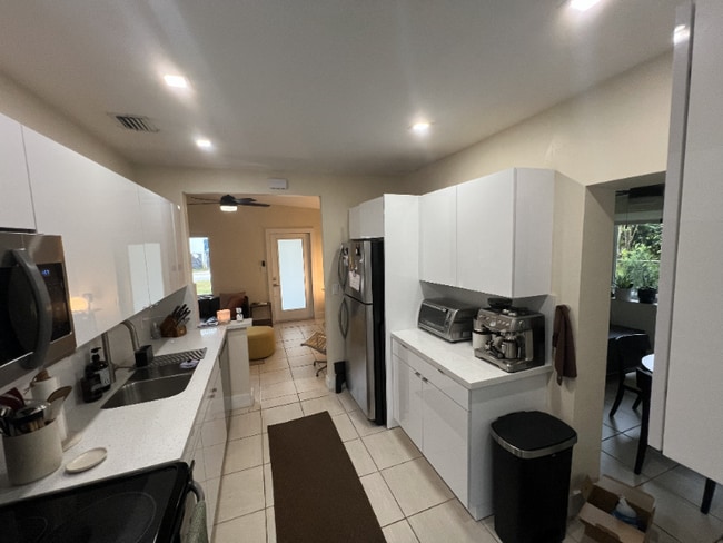 Photo - 6425 SW 82nd St