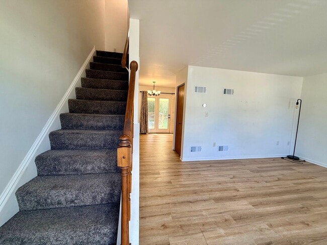 Photo - 202 Heatherwood Dr