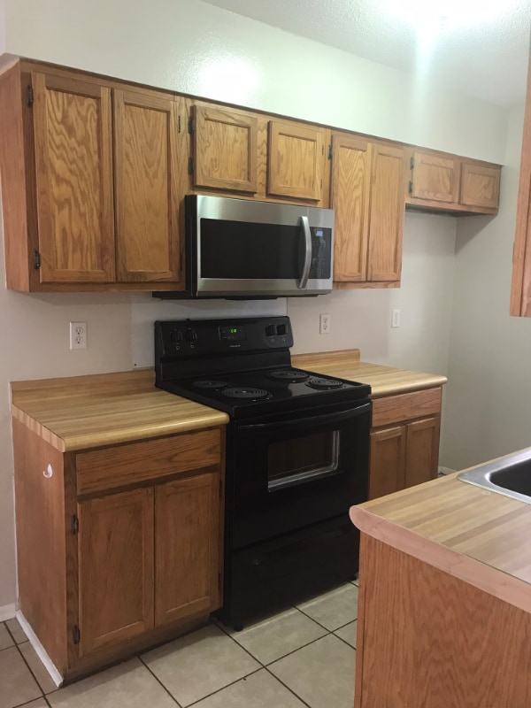 Photo - 7631 Lexington Dr