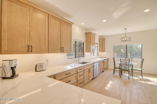 Photo - 1148 Cam Diestro