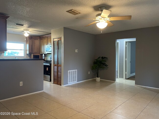 Photo - 890 Serenade St NW