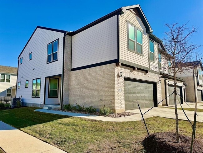 Photo - 2725 Woodall Dr