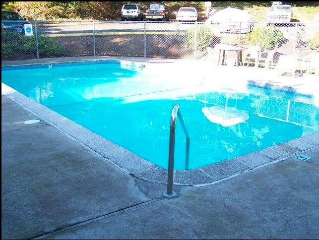 Pool - West Hills Village