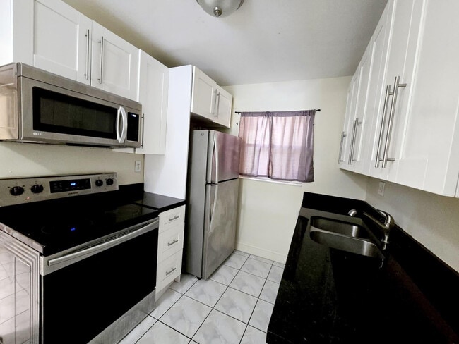 Photo - 4121 Stirling Rd Unit 206