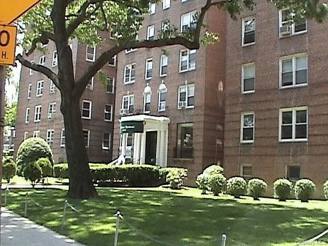 143-25 84th Dr Unit 2E