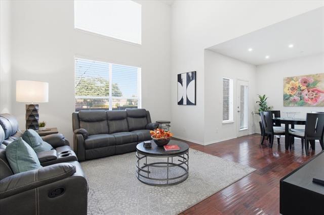 Photo - 7237 Rembrandt Dr