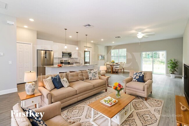 Photo - 121 Dailey St SE