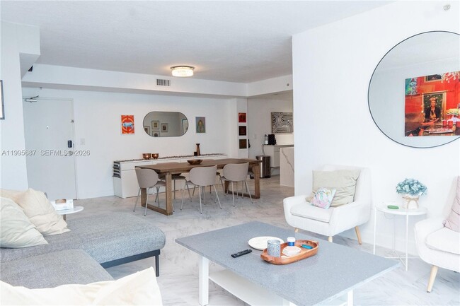 Photo - 7501 E Treasure Dr Unit 5M