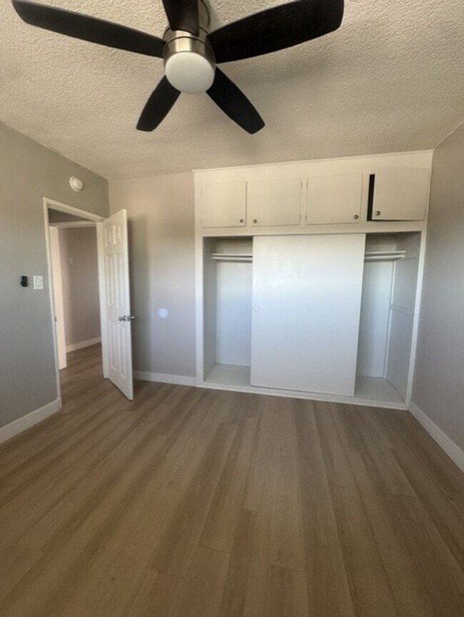 Photo - Marine Bay Apartments