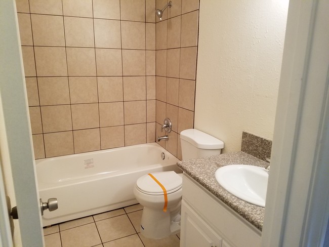 Photo - 8930 Edgemoor Dr Unit 3