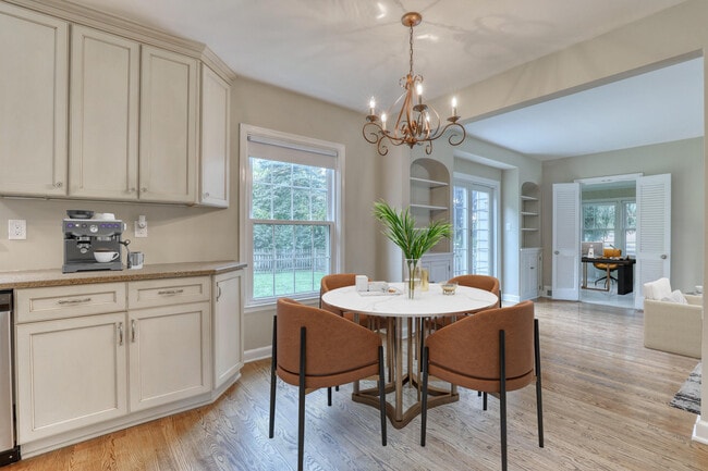 Photo - 645 Hi View Ct