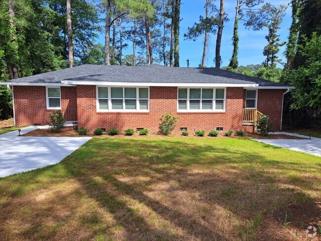 Building Photo - 1450-1452 Brentwood Drive Unit 1450 Rental
