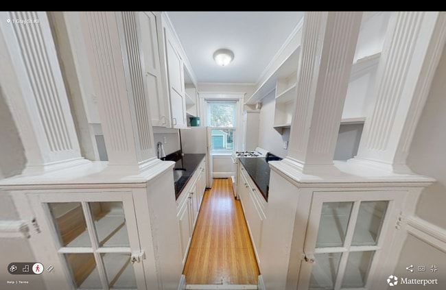 Building Photo - 32 Gray St Unit 3