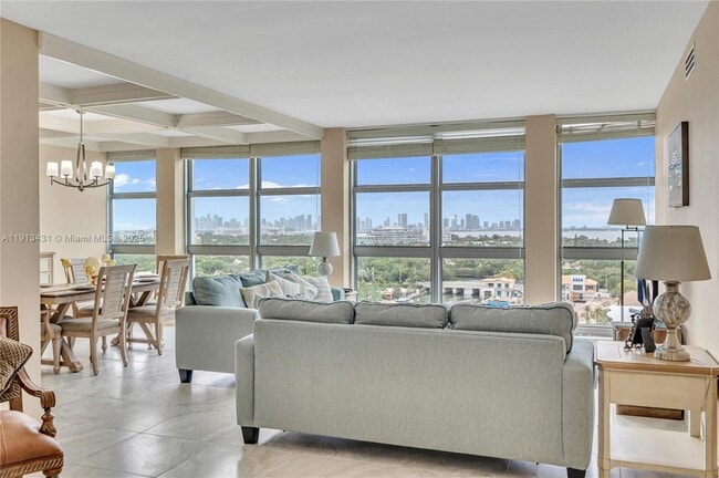 Building Photo - 5055 Collins Ave Unit 14M