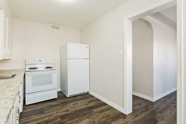 Photo - Brittany Apartments