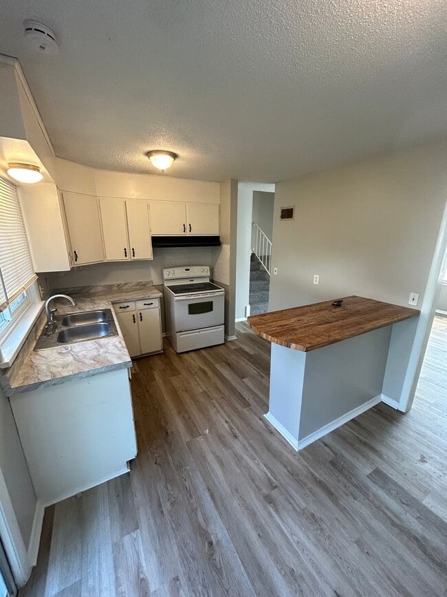 Photo - COMING SOON! Charming 3 Bed 1 Bath Home! $1295.00