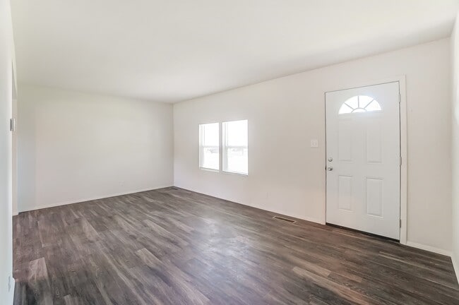 Photo - Jefferson Manor Apartments