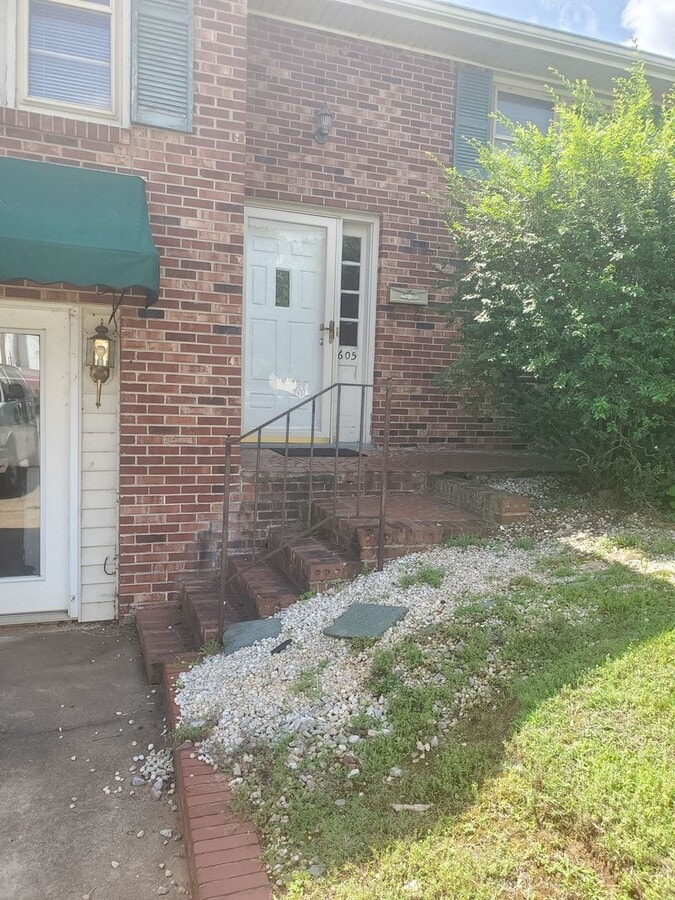 Photo - 605 Upper St Apartment Unit A