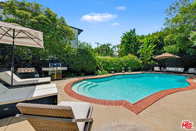Photo - 455 Highland Ave