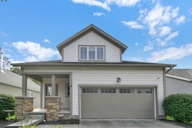 Photo - 210 Autumn Way