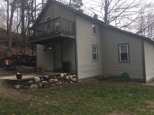 Building Photo - 3 bedroom, single family home