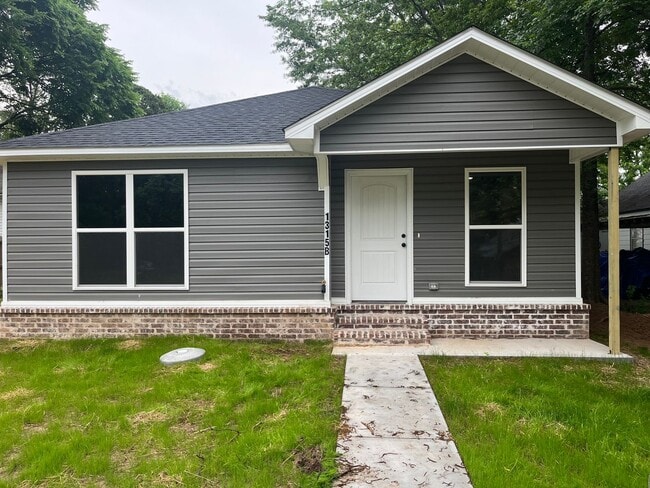 Building Photo - 1315 N 38th St