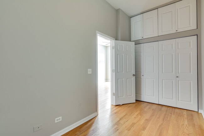 Photo - Huron 1347 W