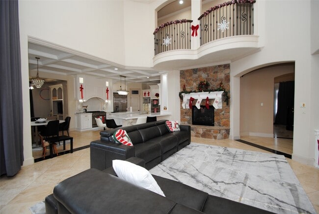 Photo - 15823 Medina Lake Ln