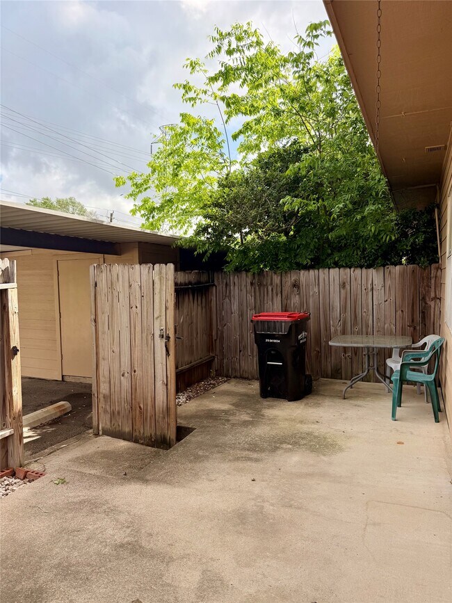 Photo - 7700 Creekbend Dr Unit 1
