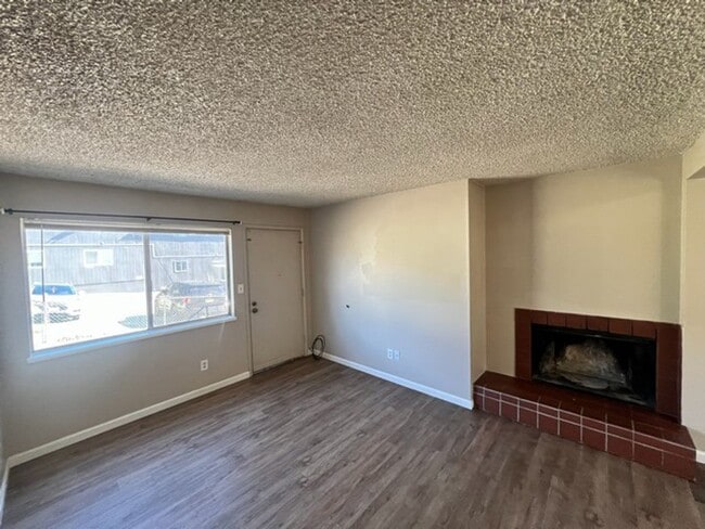 Photo - <B>Central Reno Two Bedroom Apartment<br><br> Unidad 762 Stewart Street Reno, NV 89502