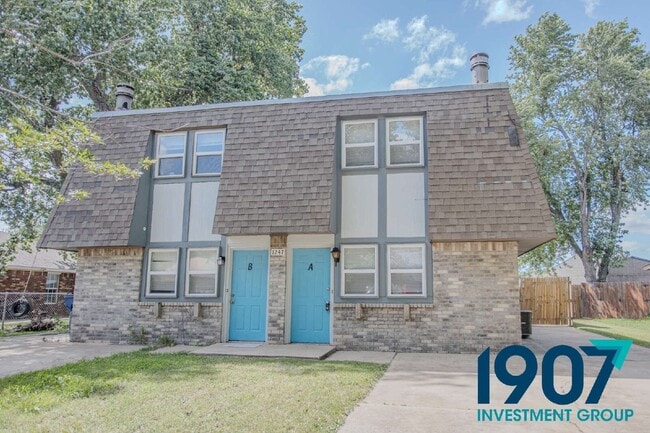 Photo - 1247 W Huntington Way Unit A
