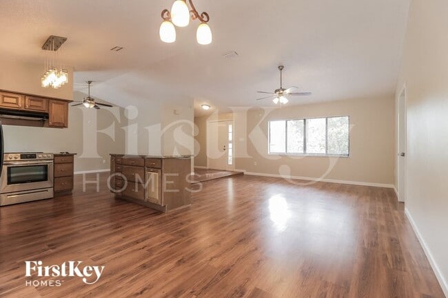 Photo - 1365 Lech Ave NW