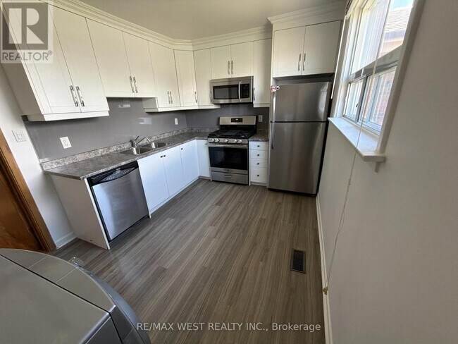 Photo - 78 Millicent St