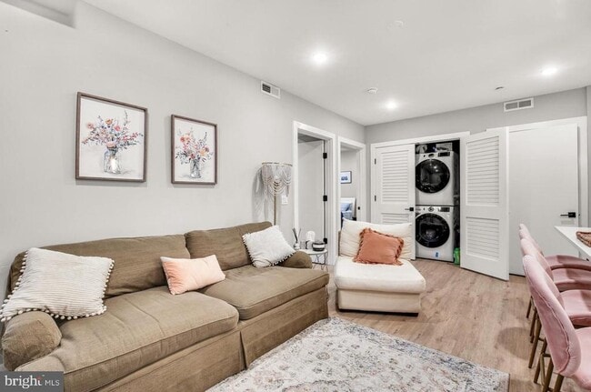 Photo - 1144 Frankford Ave Unit 301