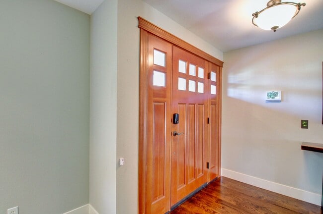 Photo - 3 Bedroom, 2.5 Home. Available NOW!!!!