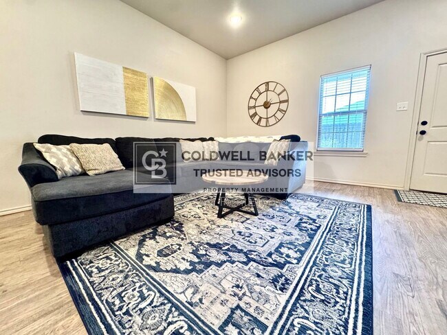 Photo - 5528 Lehigh St