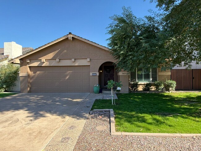 Building Photo - THE LAKES, TEMPE 2 Bedroom 2 Bathroom UNFU...